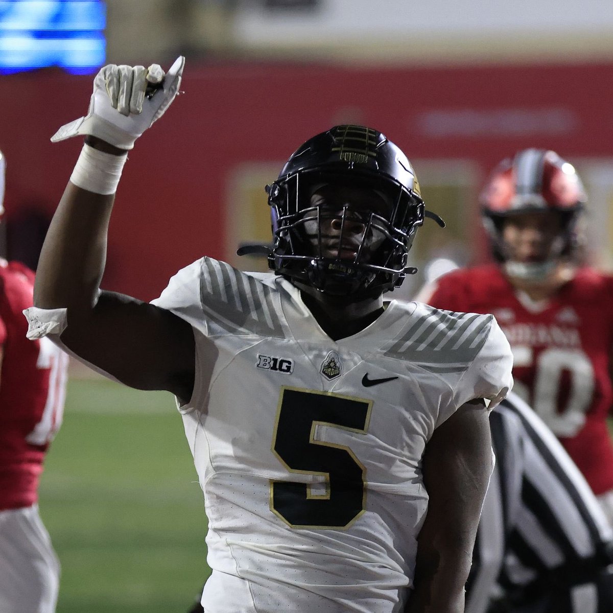 🚨BREAKING 🚨 - DE Nic Scourton has committed to Texas A&amp;M!!! 

Scourton is a transfer from Purdue who led the Big 10 in sacks this past season with 10 sacks!! He added 50 tackles to go along with that 🔥

He chose A&amp;M over Florida St., Oklahoma, &amp; Missouri 👍🏻