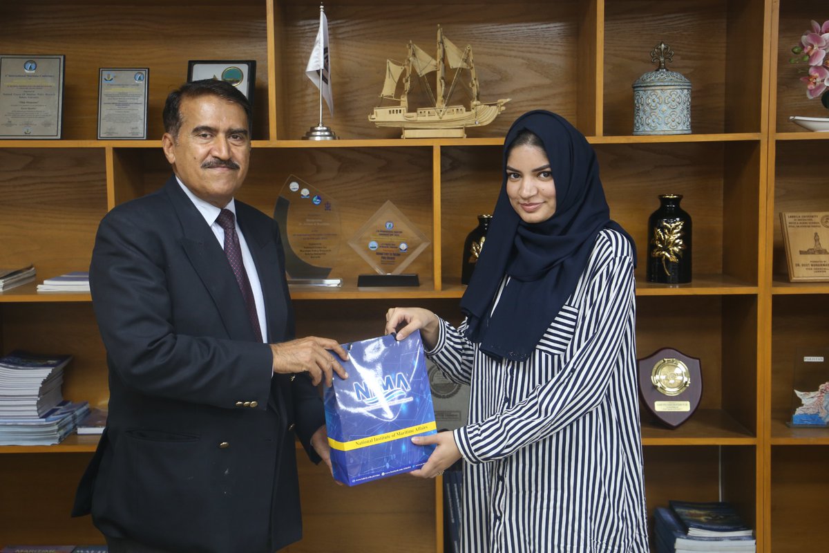 AqsaGull's tweet photo. Attended the collaborative meeting held at NIMA,Karachi to discuss the possible collaboration of NIMA for the fisheries policy &amp; uplift of fishermen. and received a token of appreciation from DG NIMA(K).
Officials of GLLSP, NIMA, FAO, reps of fishermen cooperatives were present. https://t.co/Uo45exDW00