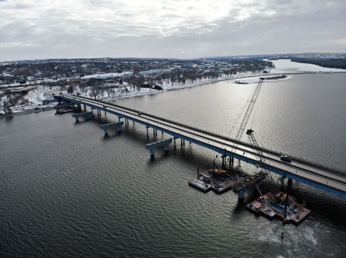 SouthDakotaDOT's tweet photo. Each new year brings a wave of excitement for all the possibilities that lie ahead. Significant progress was made on the Pierre-Fort Pierre bridge in 2023.
You can read more about the project in the #PierreFortPierreBridge newsletter at https://t.co/S9OIV7R5d2.
#SDDOT #SD511 https://t.co/yZDQ6NTu9e