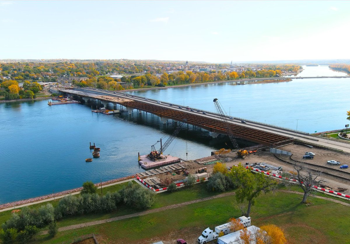 SouthDakotaDOT's tweet photo. Each new year brings a wave of excitement for all the possibilities that lie ahead. Significant progress was made on the Pierre-Fort Pierre bridge in 2023.
You can read more about the project in the #PierreFortPierreBridge newsletter at https://t.co/S9OIV7R5d2.
#SDDOT #SD511 https://t.co/yZDQ6NTu9e