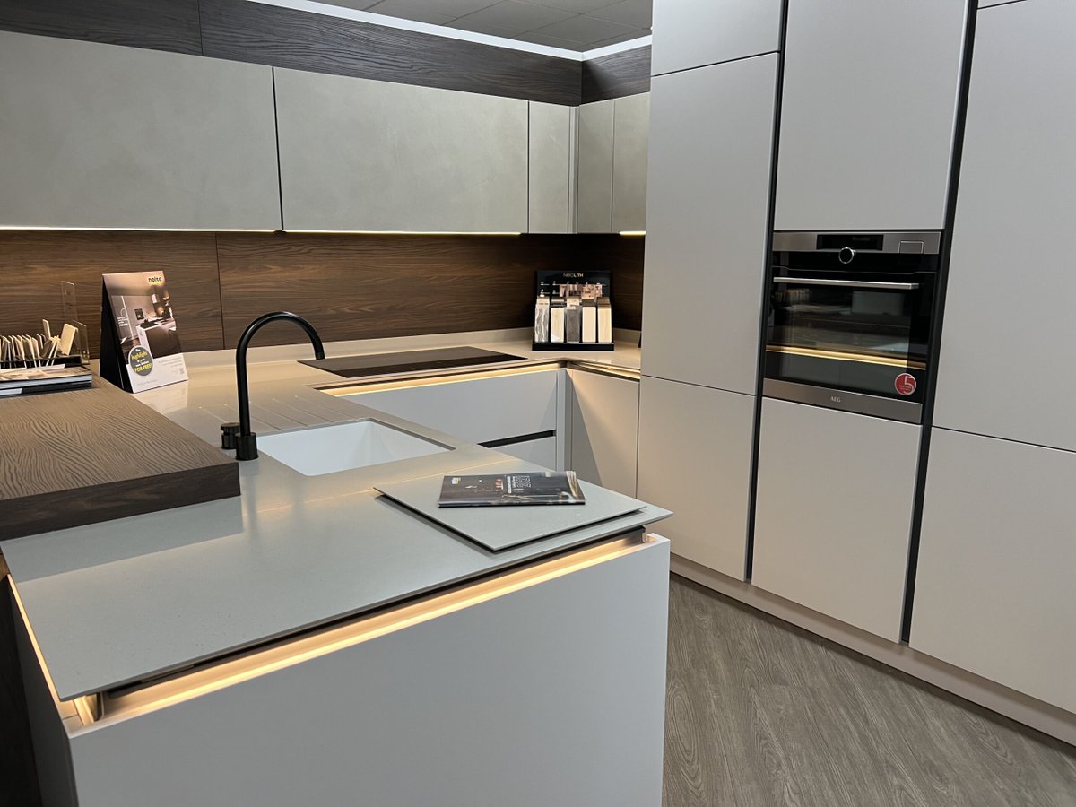 SEHInteriors's tweet photo. Visit our website https://t.co/CI1K9MCR32 to browse worktop materials, order free samples or for a same day quote.

Alternatively, call or email us direct:
📞 01937 222170
✉️ sales@sehinteriors.co.uk

#kitchens #kitchendesign #worktops #kitchenworktops https://t.co/cDmbRD36fw