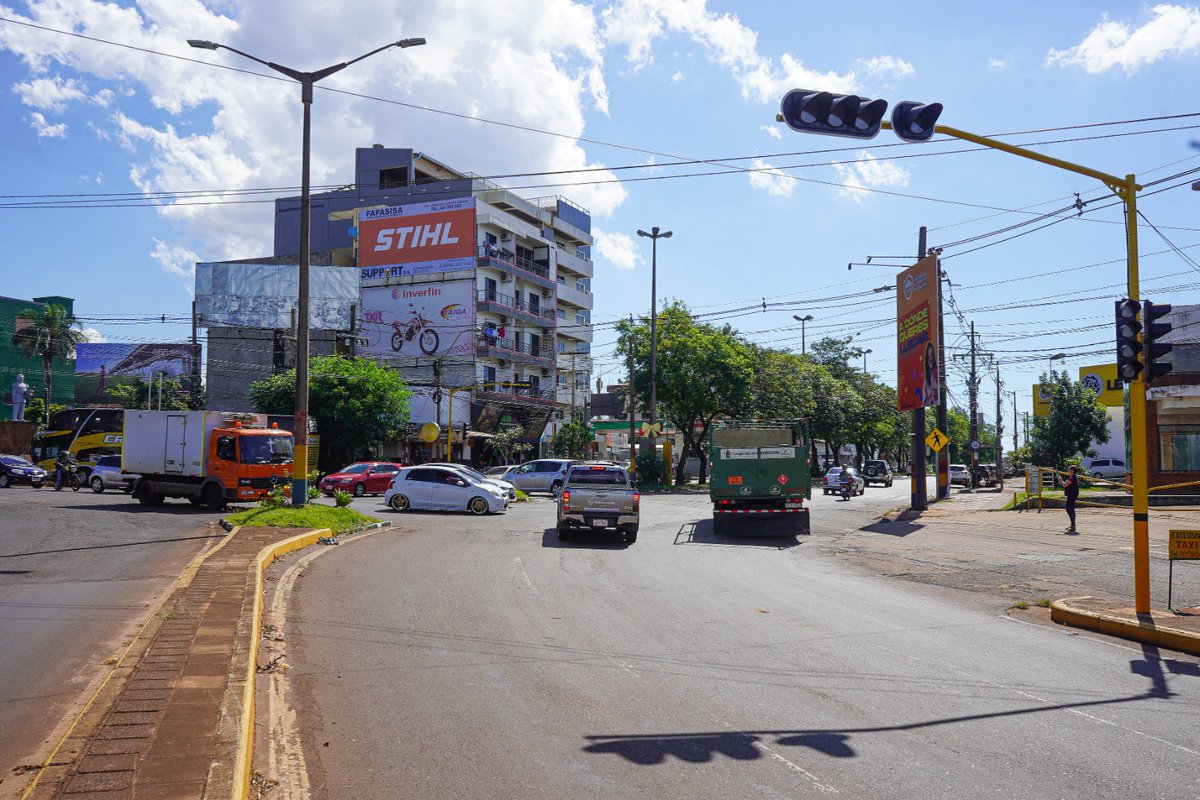 #IMPORTANTE❗️❗️❗️  | 🚦Mañana viernes se habilita el semáforo ubicado entre la Avda Gral. Luis Irrazábal, Ruta PY 06 y la Avda. Gral. Caballero, desde las 07 hs 

🚧 ⚠️Se solicita atención y prudencia a los conductores que transiten por la zona