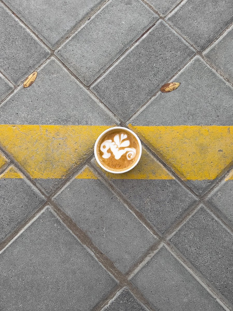 ⠀⠀ ⠀⠀ السُرور 
⠀⠀ يحتلني برفقة القهوة 🩵.