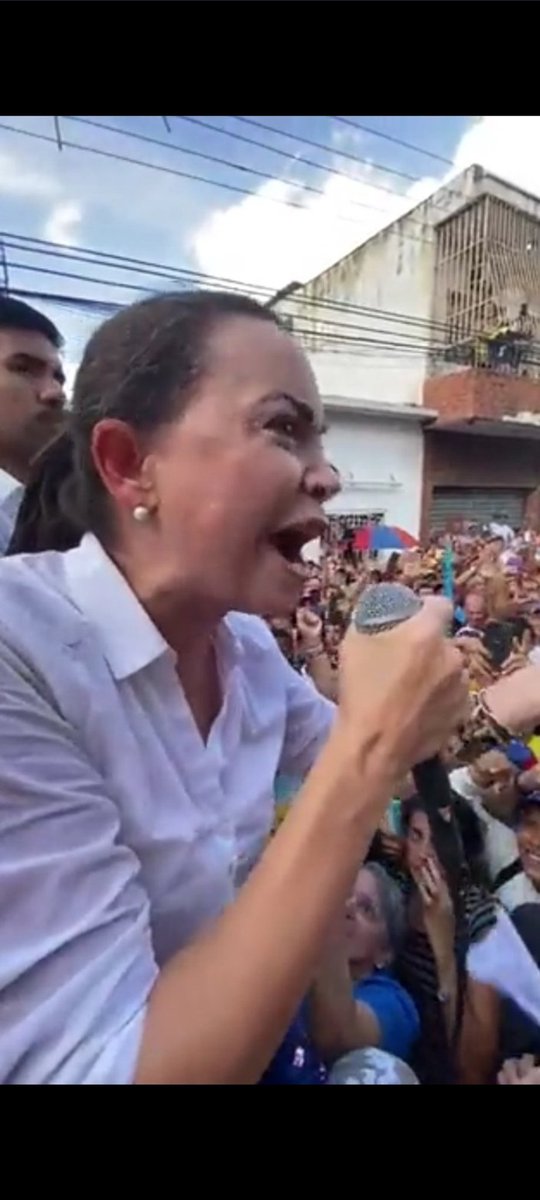 Kotepa_24's tweet photo. Podrá  desear o querer lo mejor para #Venezuela. Quien pidió a EEUU. una  intervención militar a su propio País ?
Simplemente. @MariaCorinaYA. Como Milei en Argentina. Significan la liquidación total del Estado y la restauración cueste lo q cueste d los paquetes Neoliberales. https://t.co/AkDrvSJEql