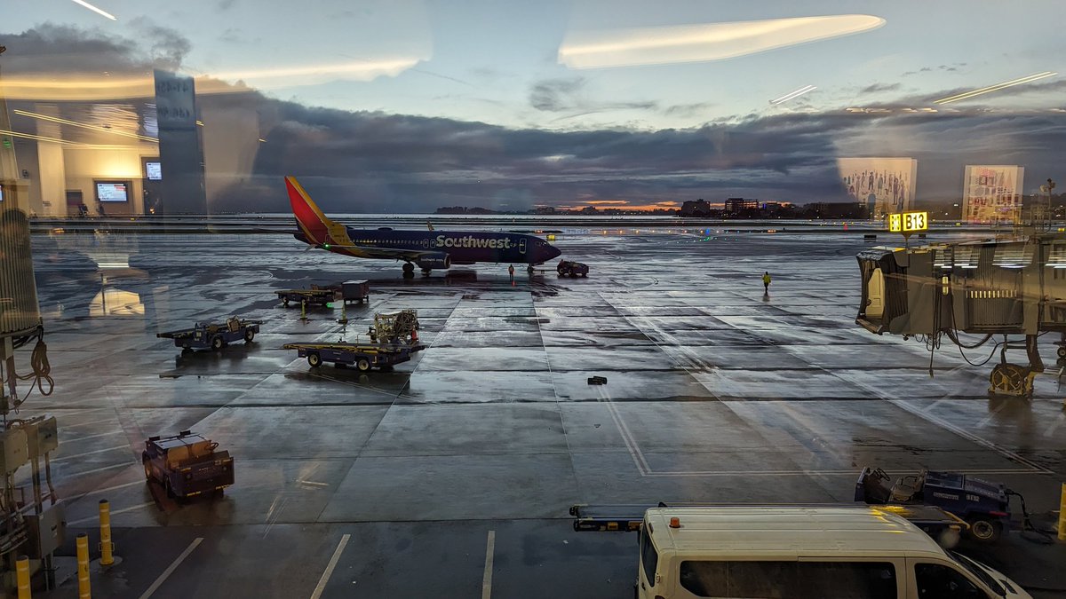 The crew on flight WN 2143 SFO to Denver (1/3/24) were super nice and kind. #southwest

This airline will always be my first preference!