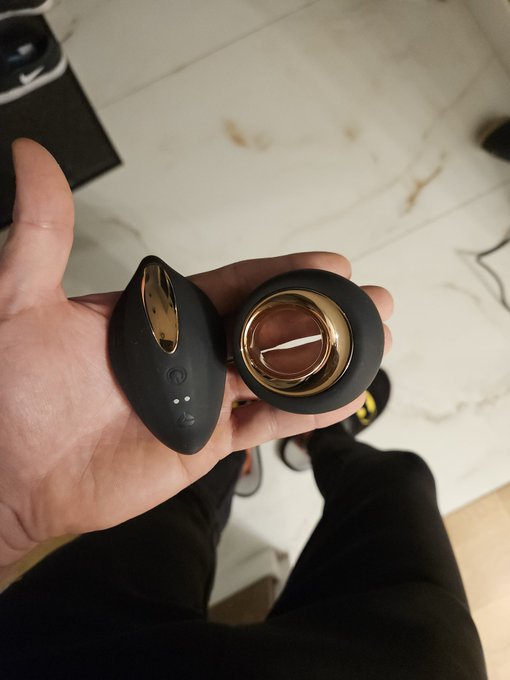 Wspolas wysłał mi fotkę co zabrał dla mnie na dzisiejszy program  xDDDD https://t.co/3qBW209YjG<a href="/tag/nowezdjecieprofilowe"class="tags"><span>#nowezdjecieprofilowe</span></a>