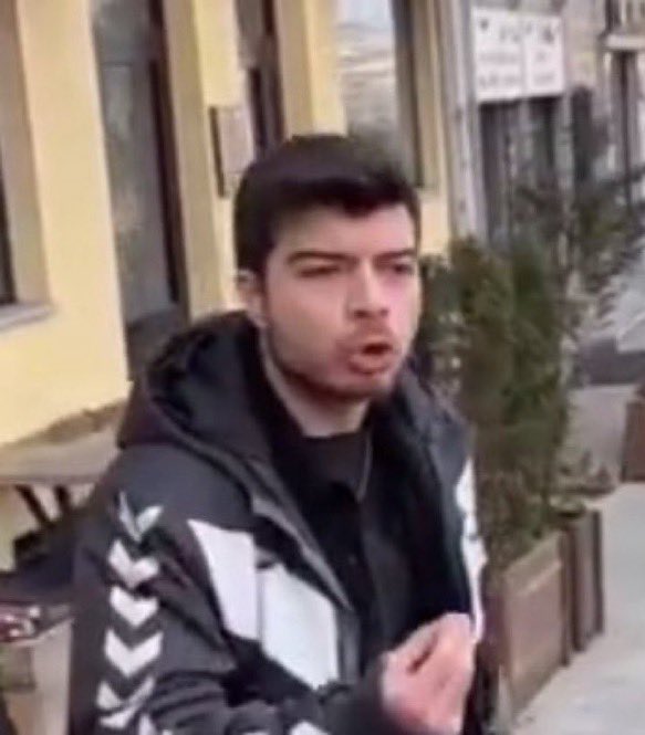 Türk Gençleri

Ali Kağan Yıldırım 5 gündür
Ege Akersoy 4 Gündür

hukuksuz bir şekilde cezaevinde.

#MuhalifGençlikYalnızDeğildir 
#EgeAkersoyYalnızDeğildir