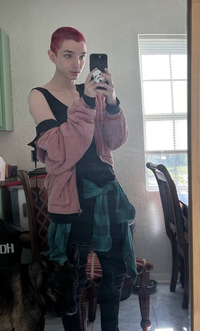 🫄 https://t.co/E01rHDUbom