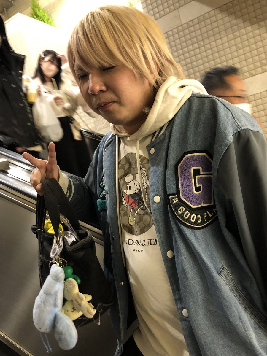 Yuta02020202's tweet photo. 今年初めての投稿なのでとりあえず自撮りから📸🤳

一発目これでいいのかと思いながら投稿ポチ

#だれ #恋次です #あけおめ #ことよろ https://t.co/GELoJHT1Li