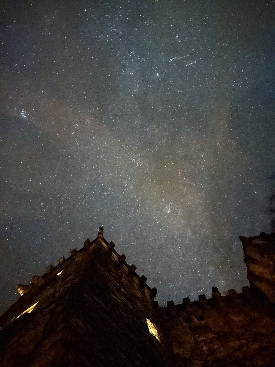 It’s Thursday, so time for @quiztime. This photo was taken in southern France, a couple of days ago. What constellations, stars or planets can you identify? #ThursdayQuiz