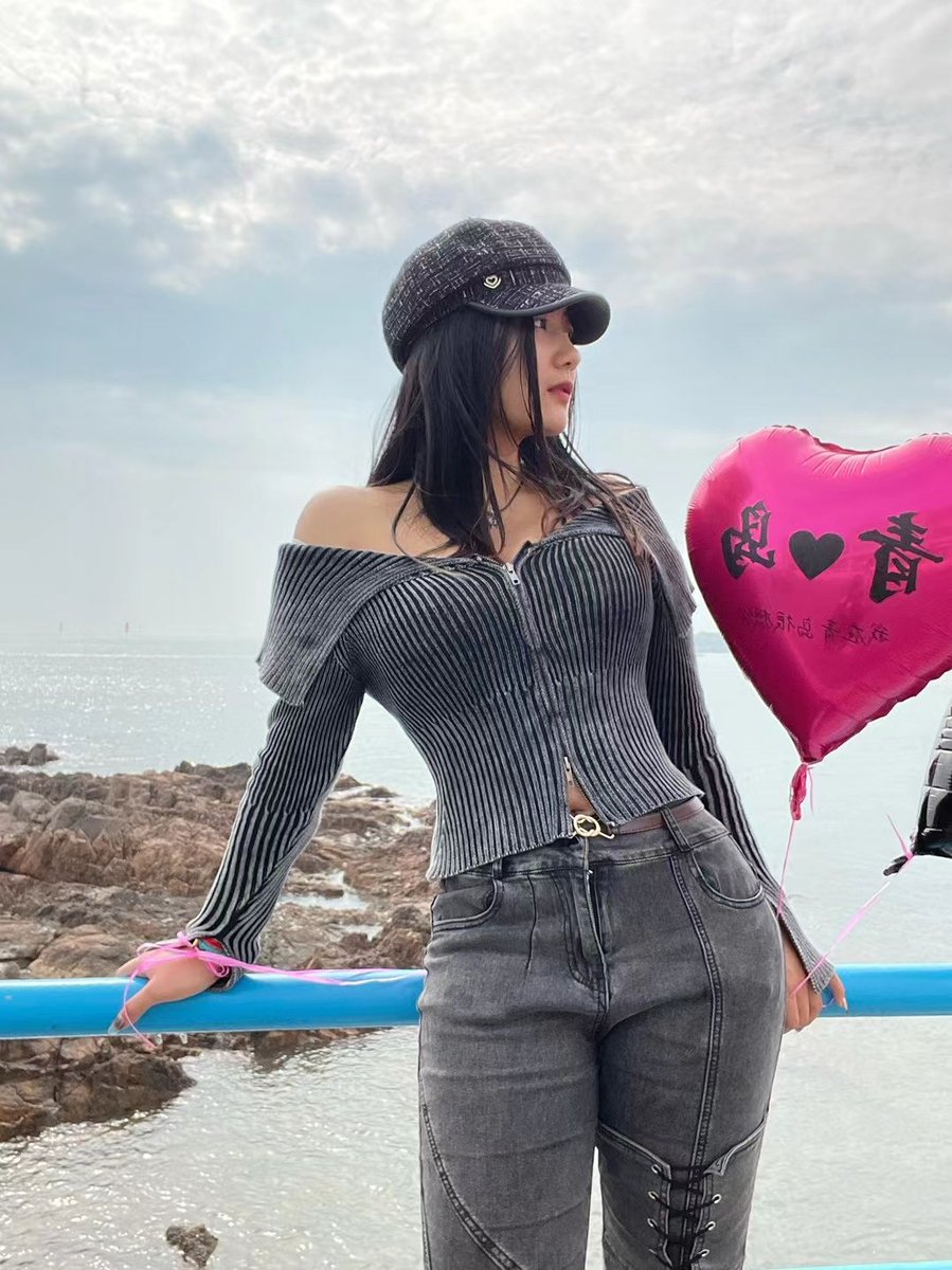 skilled42448626's tweet photo. @qwerty24260 张雪妍亲妈，狗儿子的鸡巴离不开你🥵🥵🥵 https://t.co/vZzABGqnhn