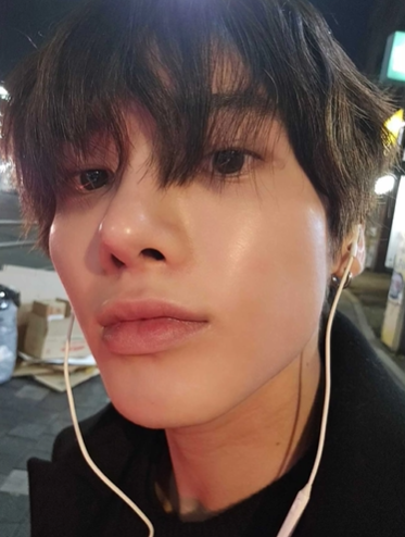 tubavoque's tweet photo. i'm gonna get cancelled but my man has such pissable lips https://t.co/Eh2UFiIO6V