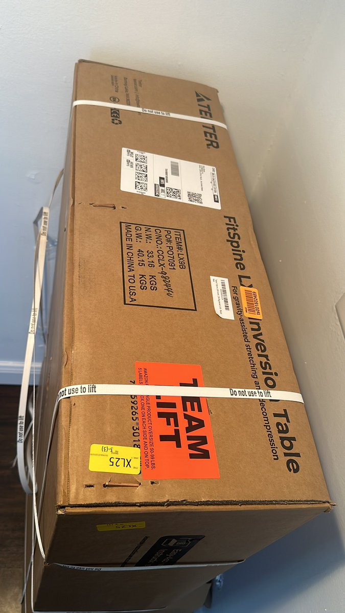 ImChrisStreet's tweet image. GAME TIME BABY! 

My backs been bothering me since I was 22, so after 12 years of back pain and thousands in chiropractic bills, I’m super excited to own my first ever inversion table. 

Went with the Teeter LX9.

Will report back once it’s built! #backpain #inversiontable #spine