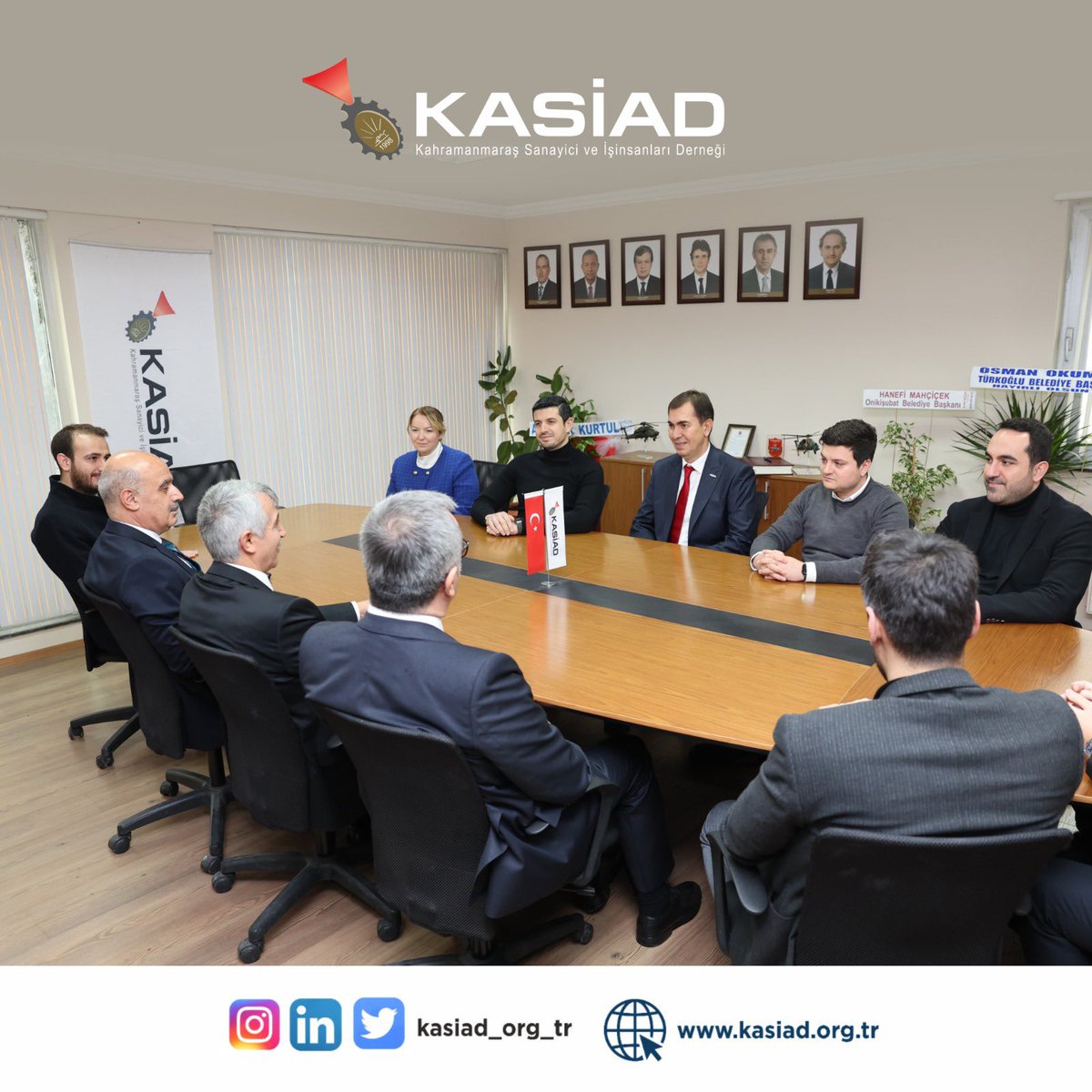 Valimiz Sn. Mükerrem ÜNLÜER, Büyükşehir Belediye Başkanı Sn. Hayrettin GÜNGÖR ve İl Emniyet Müdürü Sn. Nurettin GÖKDUMAN, 24 Kasım 2023 tarihinde göreve seçilen Yönetim Kurulu Başkanımız Sıddık CİĞER ve Kurul üyelerimizi ziyaret ederek hayırlı olsun dileklerinde bulundular.