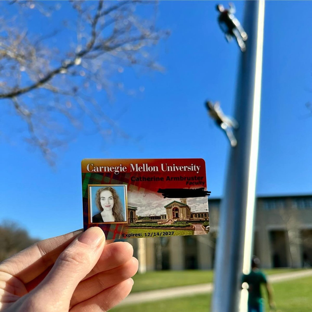 The Armbruster Lab is officially open in the Department of Biological Sciences at Carnegie Mellon University in Pittsburgh!  We're studying how bacteria in biofilms persist in the built environment & transition into the host to cause infections. Happy to be here! 🤓
