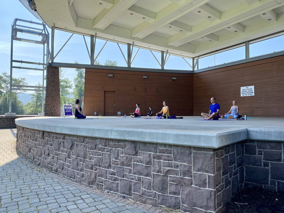 📸 Photo of the day: <a href="/BeYogaAvon/">Be.Yoga</a> at Simsbury Meadows | July 2020

🧘 What’s your favorite form of exercise? Comment below!

#simsburymeadows #simsburyct #throwback #yoga #ctyoga #community