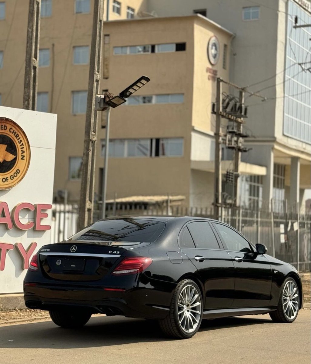 Automall_ng's tweet photo. Mercedes Benz E43//AMG 2017 model
Price:57m
Duty: paid
Location: Abuja
#NYSC #fuel1200 #bettaedu #Raininjanuary
@__yellows @aisha_yaGuda @el_uthmaan @___Bils @RahmahMlm @hayateey1 @Mvnaaa___ @HMujeili @the_scholar1 @Kha_dee_ja_tou @moderate_ustaz @MSIngawa Retweet 🙏🙏 https://t.co/Z5XGHwKDxd