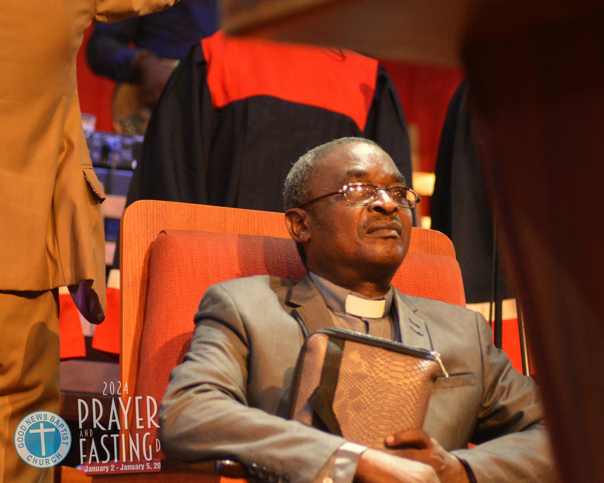 GnbcLagos's tweet photo. "For it is only as we know God can we be strong, and only as we are strong can we do exploits for God." DAY3 #doingexploitsforGod #prayerweek @gnbc_lagos https://t.co/VJeAQgtiAB https://t.co/eGeBO8fa4t