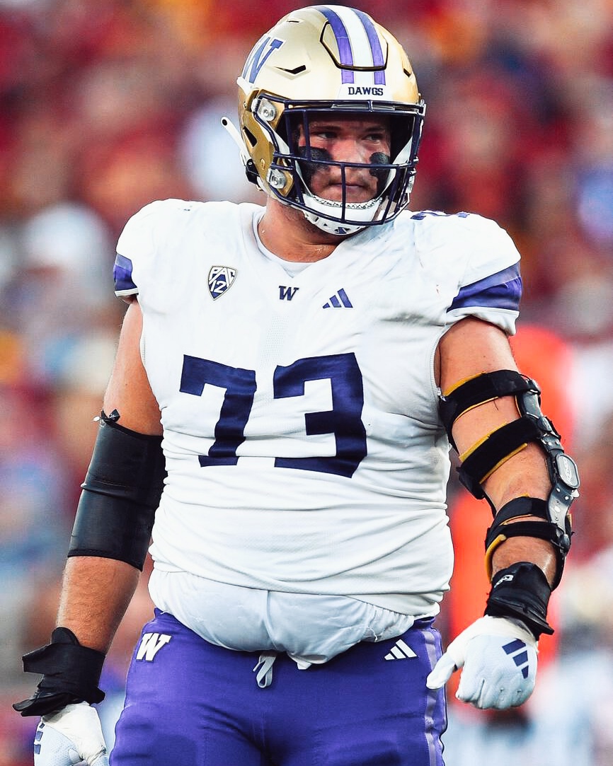 PFF_College's tweet photo. Washington OT Roger Rosengarten this season:

🟣 610 Pass Block Snaps
🟣 Zero Sacks Allowed
🟣 Two QB Hits Allowed https://t.co/YiL04GFBOs