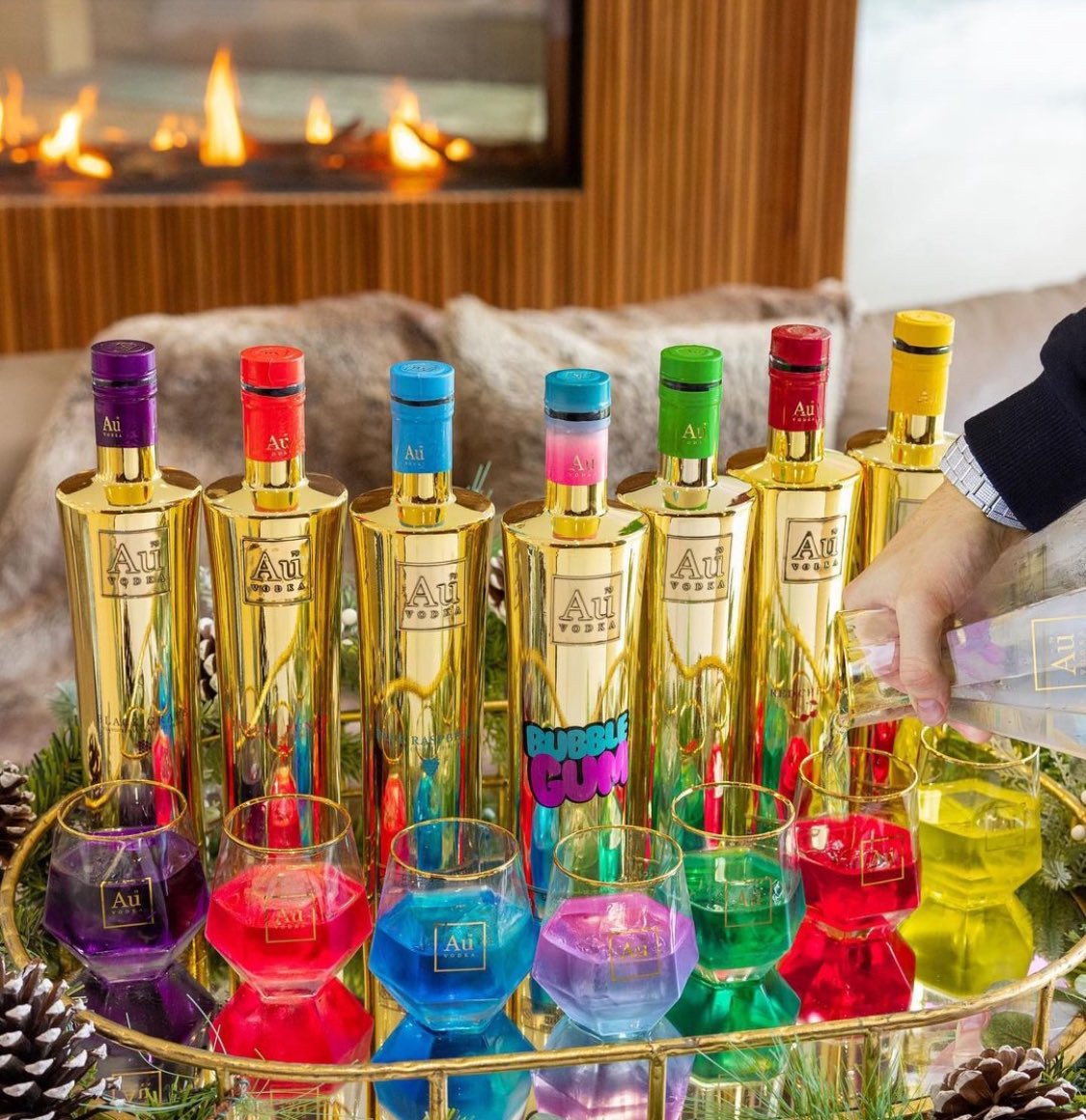 AuVodka's tweet image. We’re giving away 10 70cl Au bottles to 10 lucky people 🏆

Repost, Follow @AuVodka &amp;amp; Comment why you deserve one 🎁

Good Luck 🙌