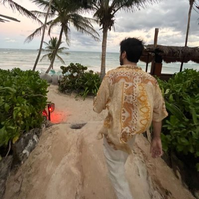 ciminari's tweet photo. 📍Tulúm 🇲🇽 #NuevaFotoDePerfil https://t.co/2uh69ome7G