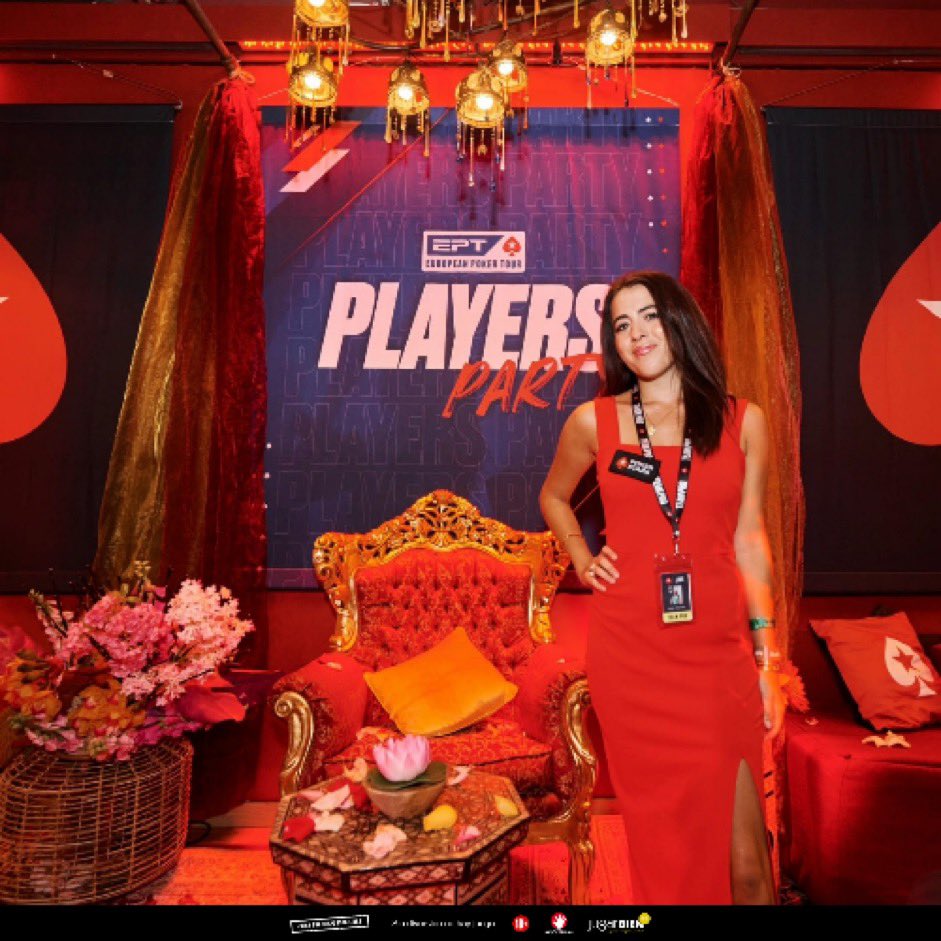 PokerStarsSpain's tweet photo. ¡Mañana vienen los Reyes Magos, pero hoy viene La Reina! 👑

Irene Albarrán @FROGY016 con las #WinterSeries y el #PowerPath. 

¡EN DIRECTO! 👇 

📺 Twitch ▶️ https://t.co/t1sC2h7hVE https://t.co/cd989Y62cN