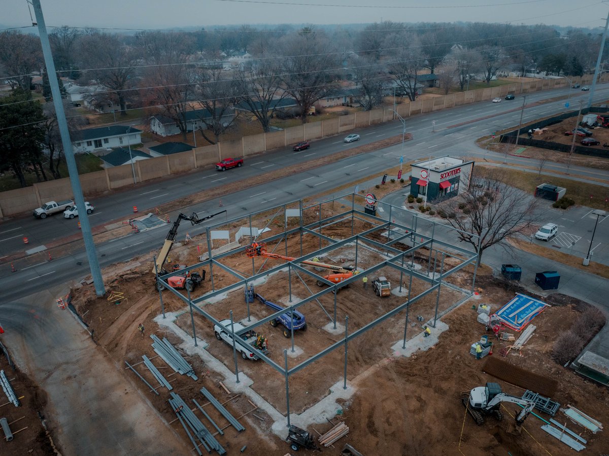 RoncoOmaha's tweet image. Framing is going up at our new project 72nd Street Retail. We are hard at work to bring this new and convenient retail space to Omaha later this summer. 

 #RoncoBuilt #construction 
#Omaha #OmahaNebraska
#Framing