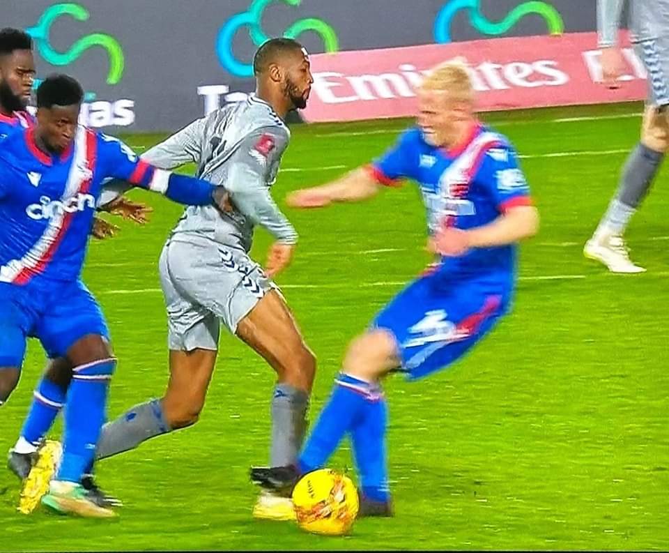 Hey @FA_PGMOL , how come var intervened in the dcl sending off but not this?
#corrupt
#NotFitForPurpose
#Everton