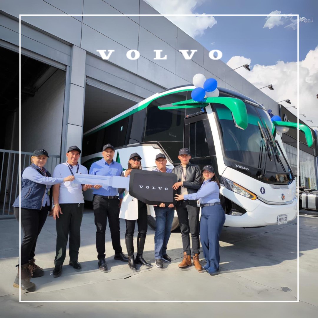El #VolvoBuses Colombia iniciamos el año 2024 con todo.

La primera #EntregaMemorable del año es un #B460R Euro 6 para <a href="/Berlinasdelfonc/">Berlinas Del Fonce</a> 

Es el primer bus con normativa #Euro6 que llega a las filas de la empresa santandereana.

¡Felicidades!

Volvo Buses Juntos Movemos el Mundo.