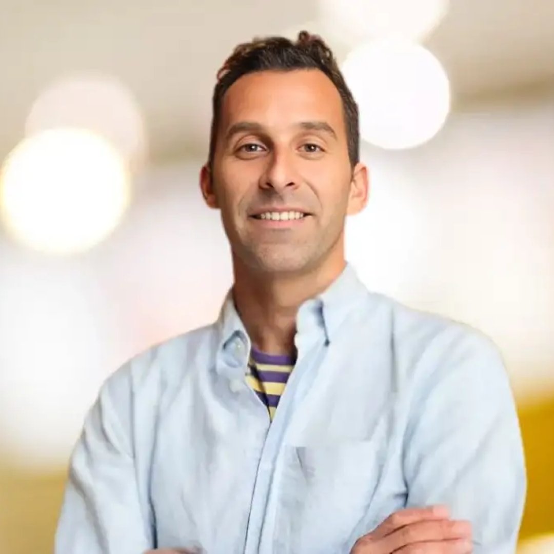 We mourn the loss of Peter Simensky, a renowned transdisciplinary artist. A former MECA&amp;D MFA faculty member and Chair of the Graduate Fine Arts program at California College of the Arts, Peter's work delved into the multifaceted essence of art objects.