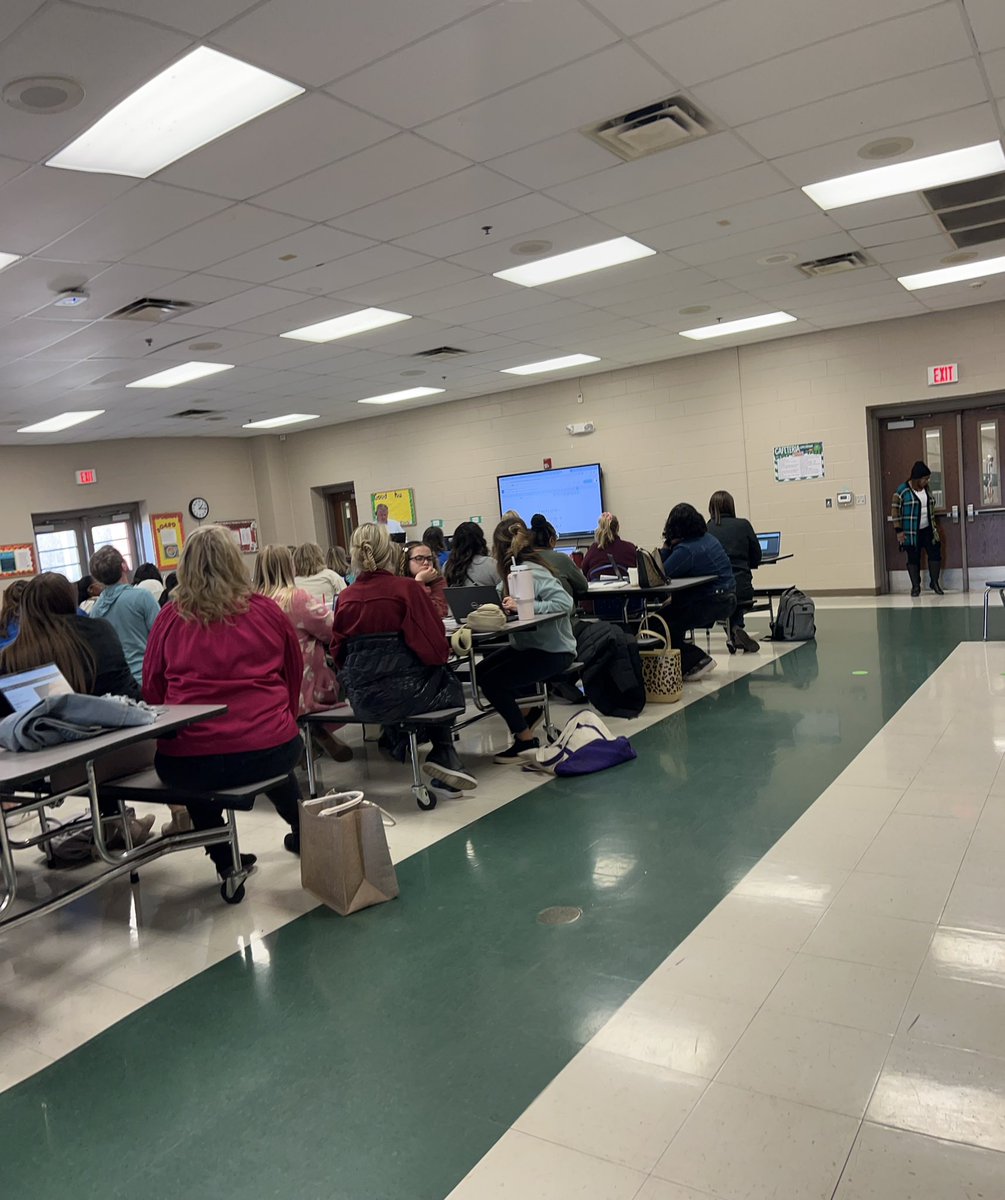 EyeonAcademics's tweet photo. 2nd-5th grade teachers are learning all about Achieve 3000 and how it’s a game changer with changing students reading Lexile levels! #LeapUpforLiteracy #LeadLearnLove https://t.co/fnjI19B70m