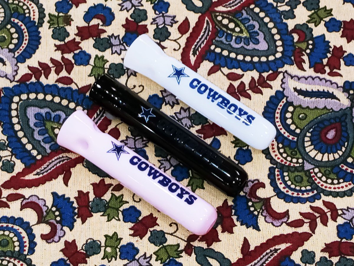 I've heard some folk in the Metroplex like this little-known sports team called the "Dallas Cowboys"?! Is that true, I've never heard of them? Well if you are one of those folk, then check out these chillums at the Gas Pipe on Maple!

#thegaspipe #dfw #SmokeShop #dallascowboys