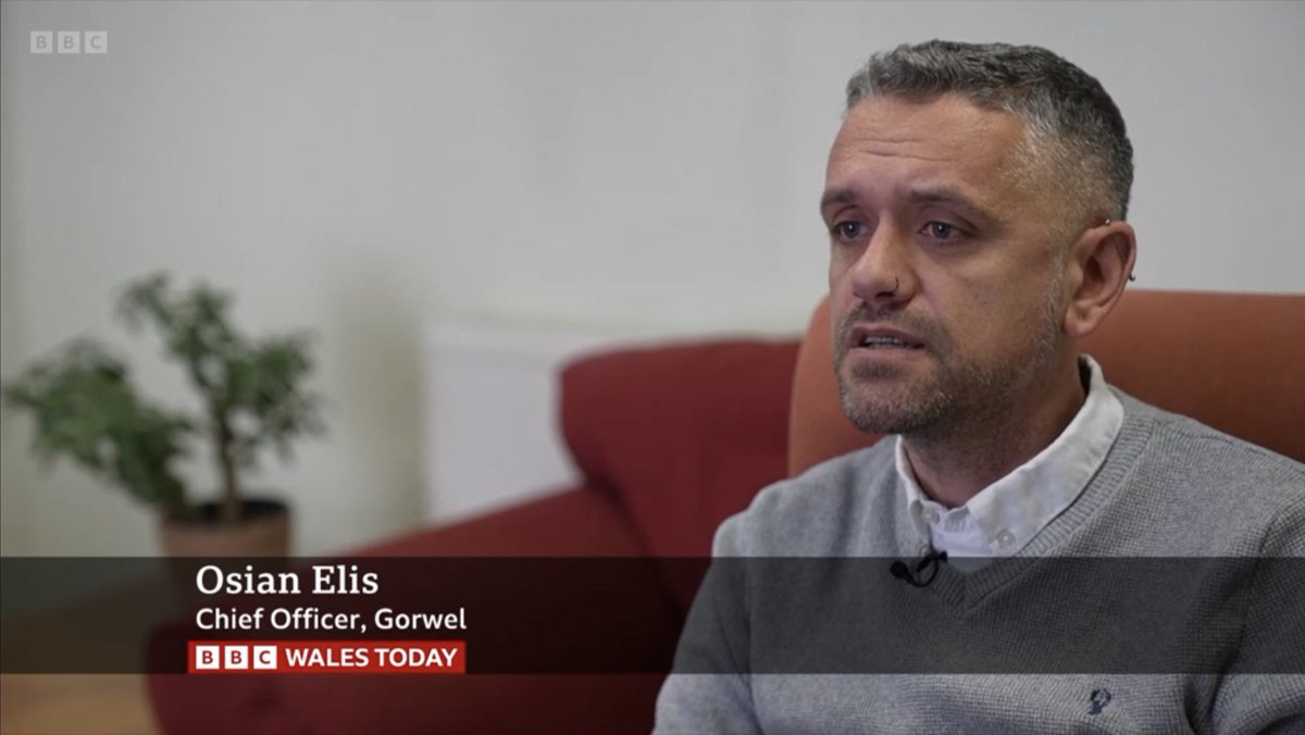 CymorthCymru's tweet photo. Stark warnings from @osh_elis, Chief Officer at Gorwel / @Grwp_Cynefin, who warned there is a ‘high possibility of system collapse’ if there is no additional funding, and highlighted the extra pressure that would put on health, social services and criminal justice. https://t.co/3QSNqJQbUp