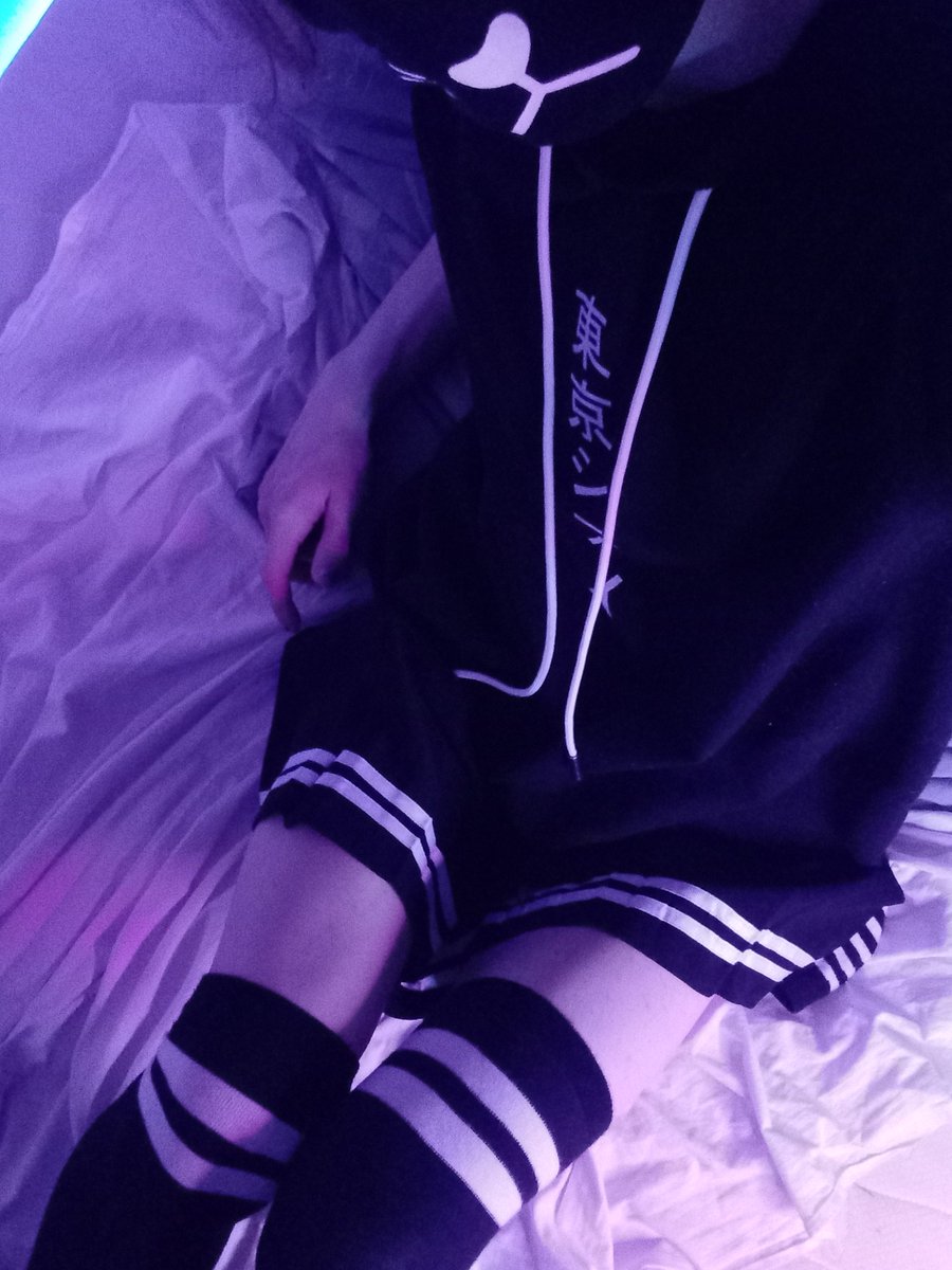 ItsWaffles_'s tweet photo. This fit is so cute https://t.co/mp9vZ7iSFc