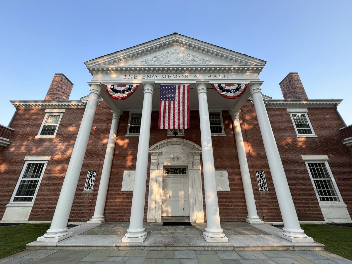 📸 Photo of the day: Eno Memorial Hall in Simsbury, CT (the location of our annual Nutmeg Ukulele Festival!) | September 2022

#simsburymeadows #simsburyct #throwback #NutmegUkuleleFestival #ukulelefestival #ukulele