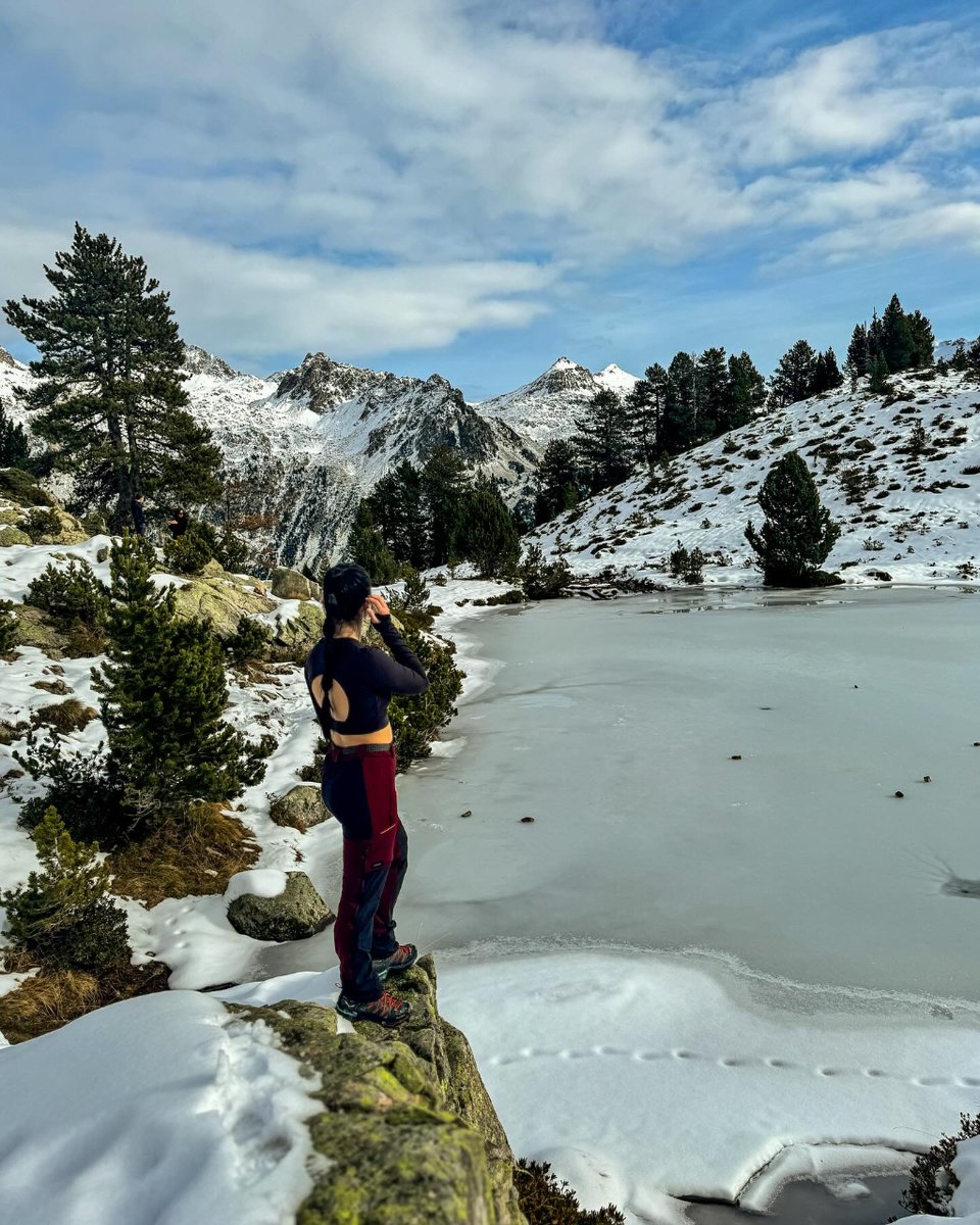 Huesca_LaMagia's tweet photo. Los ibones de #Ordicuso 💙❄️ son uno de los rincones mágicos ✨ que esconde #Panticosa 😍.
Preserva los ibones y su ecosistema ♻️, admira desde la orilla💦. Juntos, aseguremos su belleza para el futuro 💪
Foto de https://t.co/BMP2jNVqeG https://t.co/Q0geq3vdsY