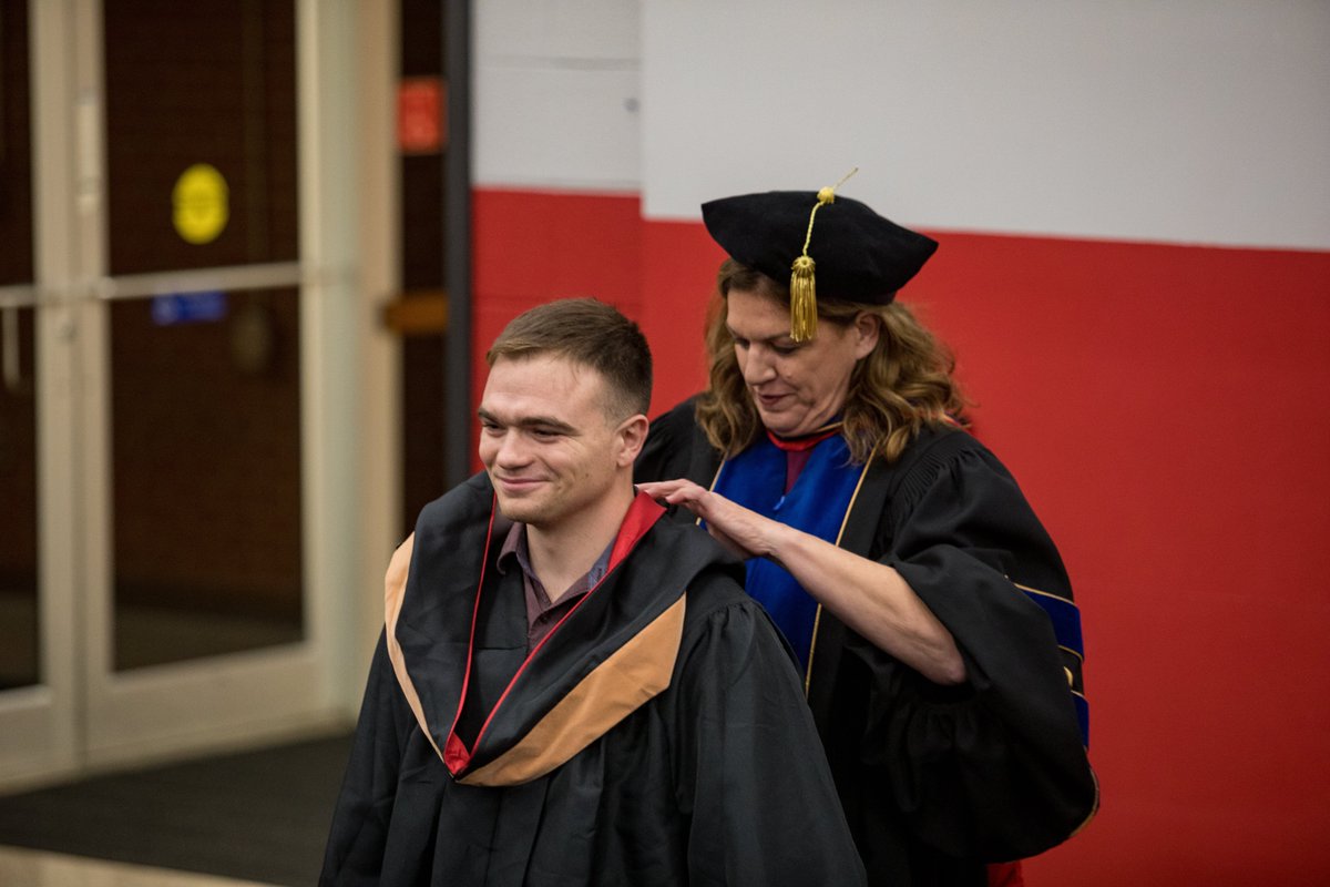 WKUGordonFord's tweet photo. 🎓✨ #ThursdayThrowback: Celebrating our brilliant graduate students! 🌟 Before graduation, we hosted a Hooding Ceremony, marking their Master's degree completion. 🎉👩‍🎓👨‍🎓 #WKU #YouBelongAtGFCB #GFCBPointsOfPride https://t.co/N3POIjs0JR