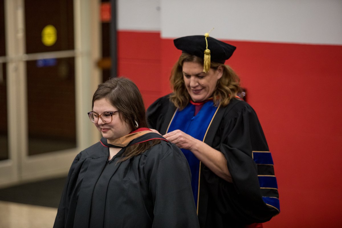 WKUGordonFord's tweet photo. 🎓✨ #ThursdayThrowback: Celebrating our brilliant graduate students! 🌟 Before graduation, we hosted a Hooding Ceremony, marking their Master's degree completion. 🎉👩‍🎓👨‍🎓 #WKU #YouBelongAtGFCB #GFCBPointsOfPride https://t.co/N3POIjs0JR