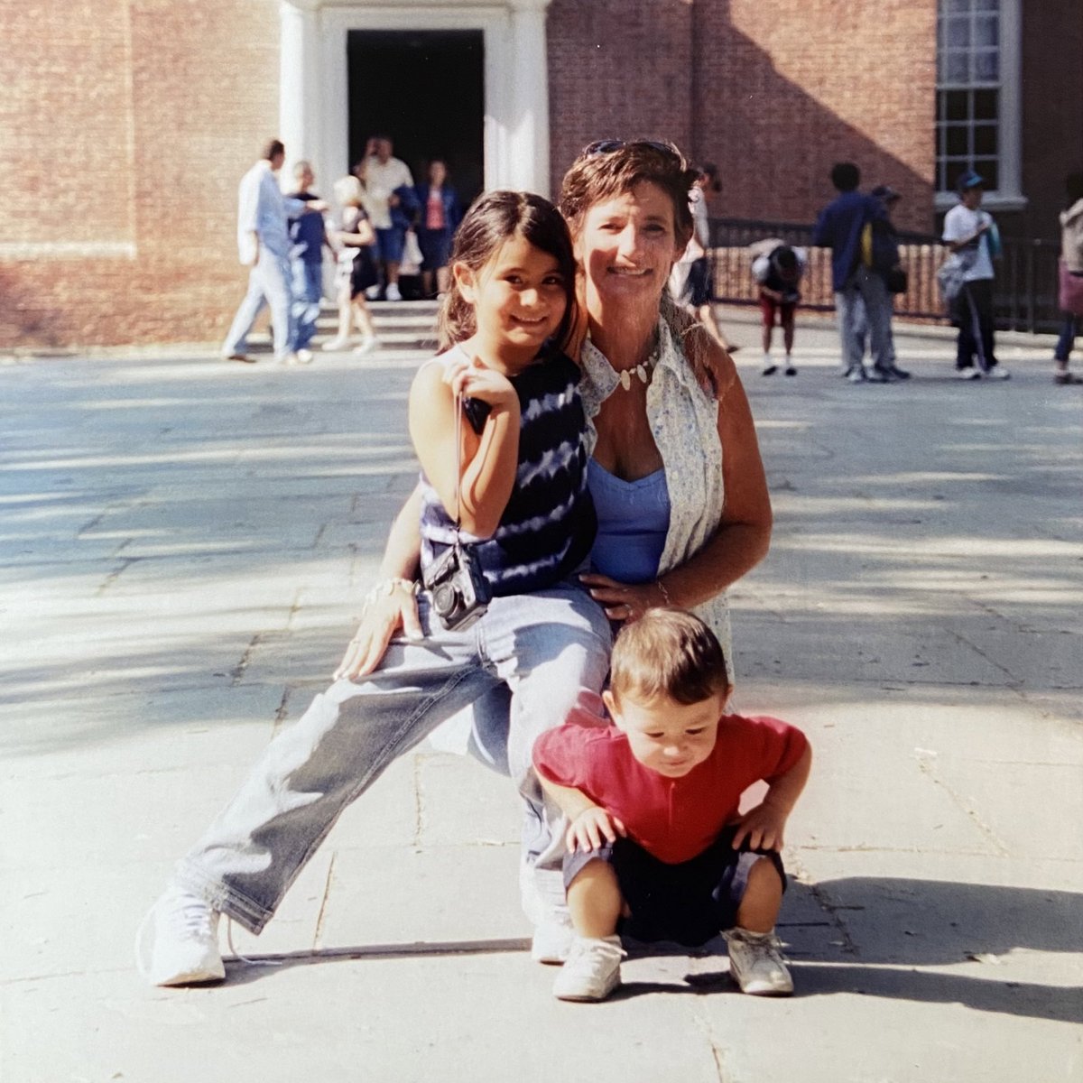 madeline derujinsky tweet media