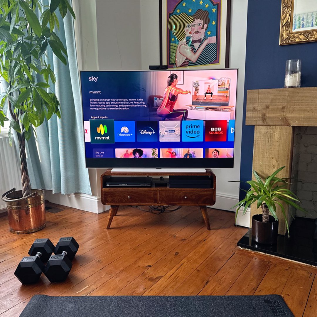 SkyUK's tweet photo. ๐ฃ PSA: Mvmnt and sweat is the new Netflix and chill @SamRiderUK #JoinTheMvmnt https://t.co/vo1NJImX1u