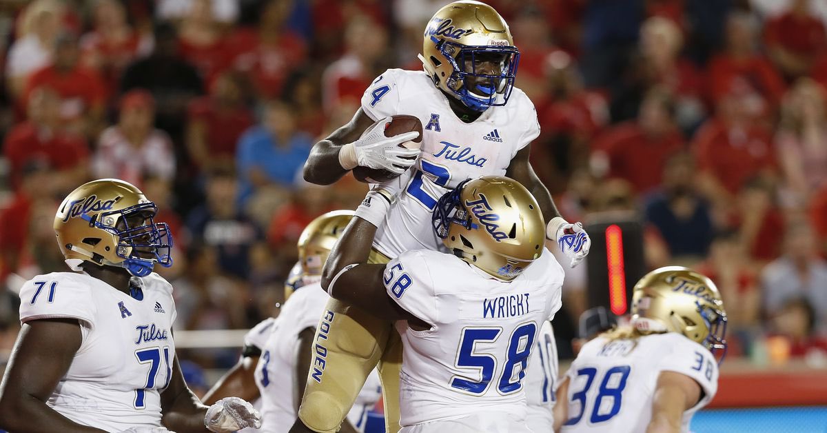 After an amazing talk with <a href="/CoachStanchek/">Ryan Stanchek</a>, I’m honored to receive an offer from <a href="/TulsaFootball/">Tulsa Football</a>! #AGTG #GoldenHurricane <a href="/coachrdodge/">Riley Dodge</a> @TulsaCoachKDub <a href="/5qpLinepride/">5QP-LinePride</a> <a href="/SLC_Recruiting/">Southlake Carroll FB Recruiting</a>