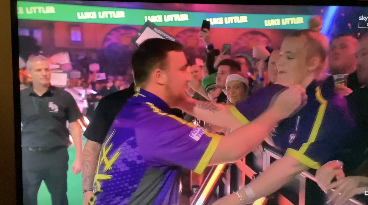 Tim Vine tweet media