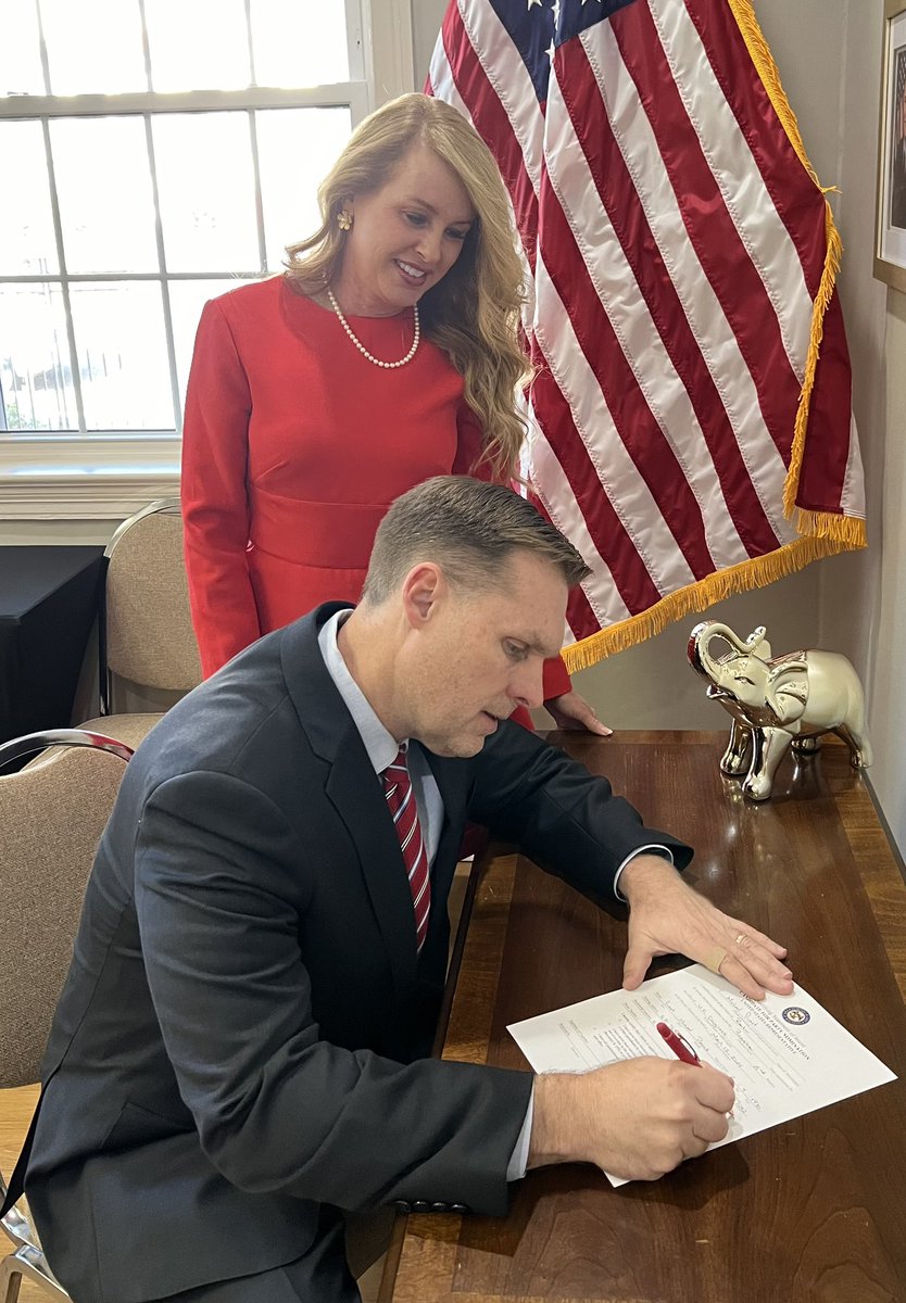GuestCongress's tweet photo. Today, I filed my qualifying papers for re-election in 2024. I’m honored to fight for the people of Mississippi by standing strong for faith, family and freedom. I hope you will join me to grow our Republican majority in the House, take back the White House—and put America first! https://t.co/vQNyzGh3ZG