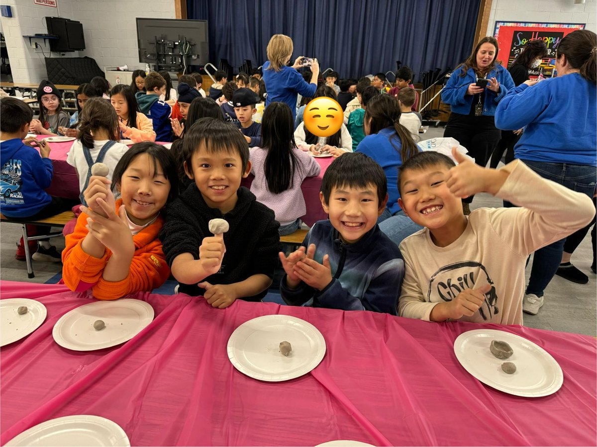 MsGungorsClass's tweet photo. We had a great time participating in our Journeys program! We made clay pottery, played games, and participated in an interactive Native American museum! @SearingtownK5 https://t.co/0zLDZqLB6U