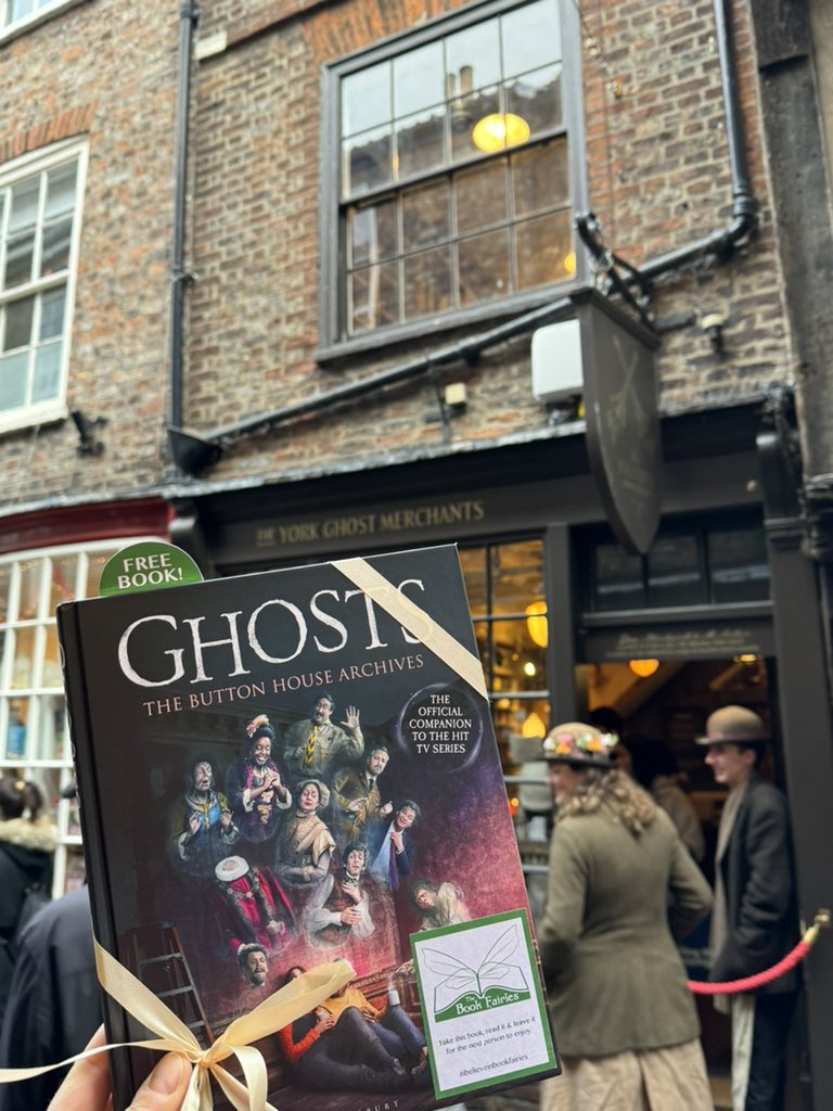 the_bookfairies's tweet photo. This copy of #Ghosts: The Button House Archives was left along the Shambles in York, near to The #YorkGhostMerchants…

Who was lucky enough to spot this treat?

#ibelieveinbookfairies #BBCGhosts #GhostsBook #GhostsBBc #York #YorkGhosts #bookfairies https://t.co/stw2tiPq1Q