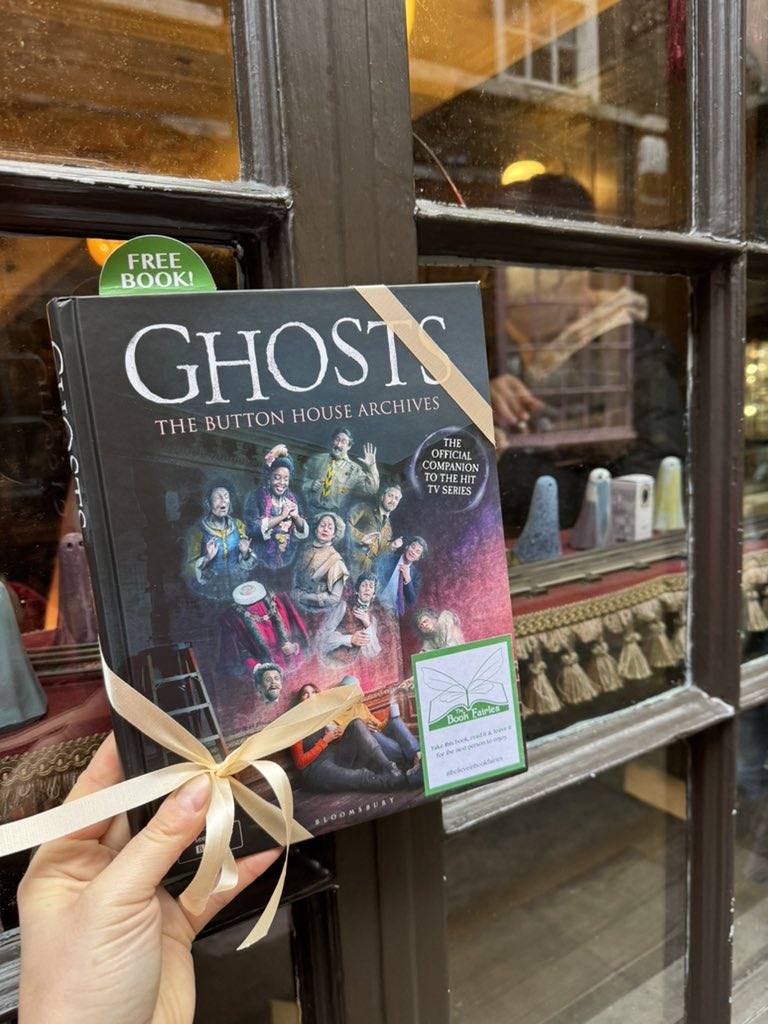 the_bookfairies's tweet photo. This copy of #Ghosts: The Button House Archives was left along the Shambles in York, near to The #YorkGhostMerchants…

Who was lucky enough to spot this treat?

#ibelieveinbookfairies #BBCGhosts #GhostsBook #GhostsBBc #York #YorkGhosts #bookfairies https://t.co/stw2tiPq1Q