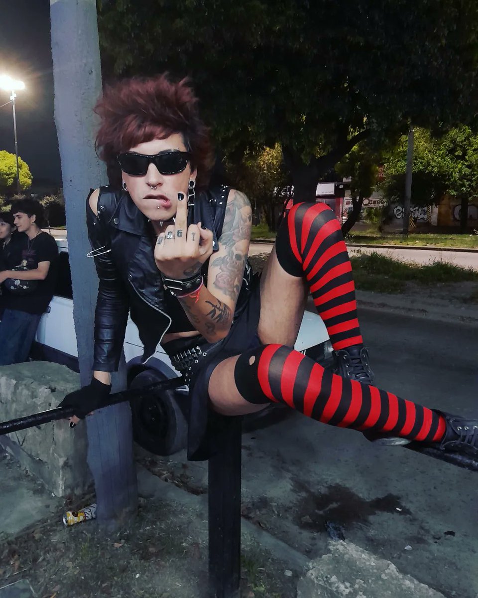 _LISIADOS_'s tweet image. Lean a la salida de Marco Polo, Longchamps 💣