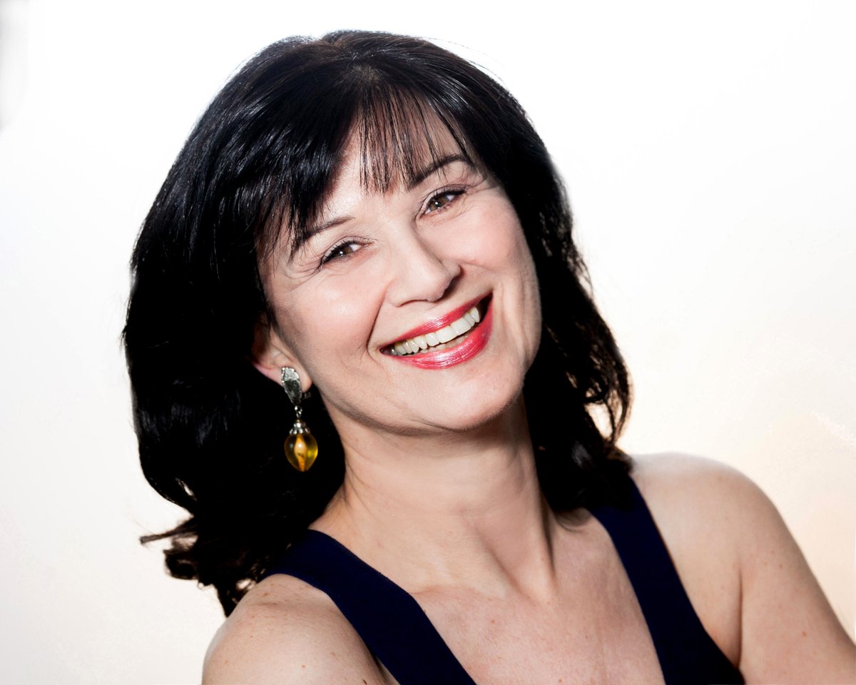 pukkapresenting's tweet photo. TV Presenting for Beginners is back @citylit @DramaatCityLit this month. https://t.co/T15dZdRBh0 Sign up to improve your video presenting skills in this vocational, practical online short course, for personal/business/vlog
#tvpresentertraining #presentingcourse #videopresenting https://t.co/TT6aZ566Wc