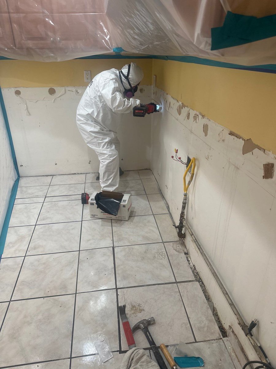 LosPuroclean's tweet image. Quick, efficient, and always ready to rescue! 🚑✨ When property damage strikes, we&apos;re on the scene, ensuring your peace is restored in no time. Trust us for a quick, reliable, and efficient response. ⏱️🌟 

#PuroCleanVictorHeights #QuickResponse #RestorationMasters