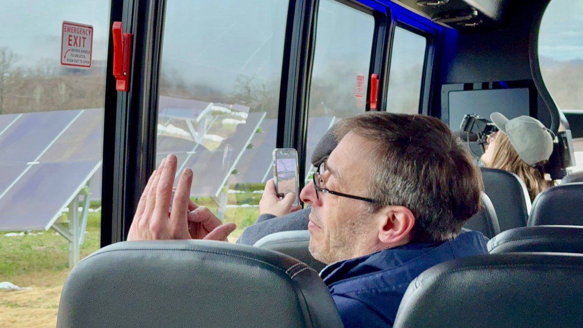 laurensiburkis's tweet image. What an awesome day in West Virginia! @MonPowerWV celebrated the completion of its Fort Martin Solar Site, made up of nearly 50,000 solar arrays across 80+ acres. Great job to @ReporterHannah for leading the effort on this special event for public officials &amp;amp; community partners.